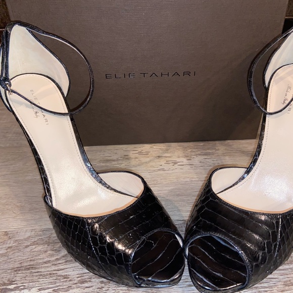 NWT Elie Tahari Betty Sandal Black Snake size 10 US.                 (Q) - Picture 9 of 13